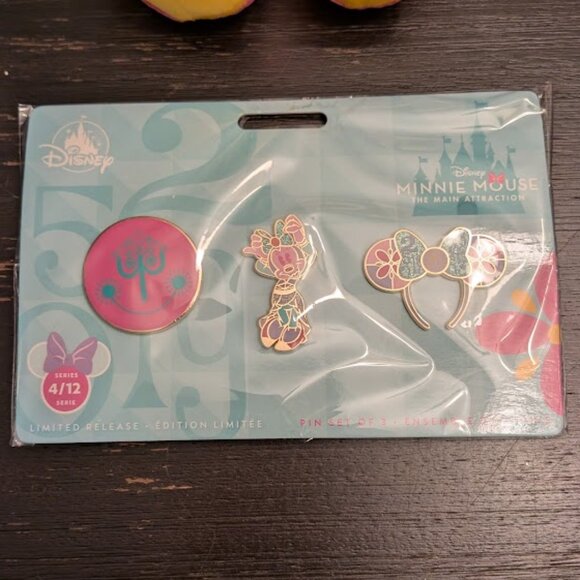 ⬇️PD⬇️DISNEY MINNIE MOUSE + Pin Set,Cup & Magic Band LIMITED RELEASE COLLECTIBLE - Picture 3 of 9